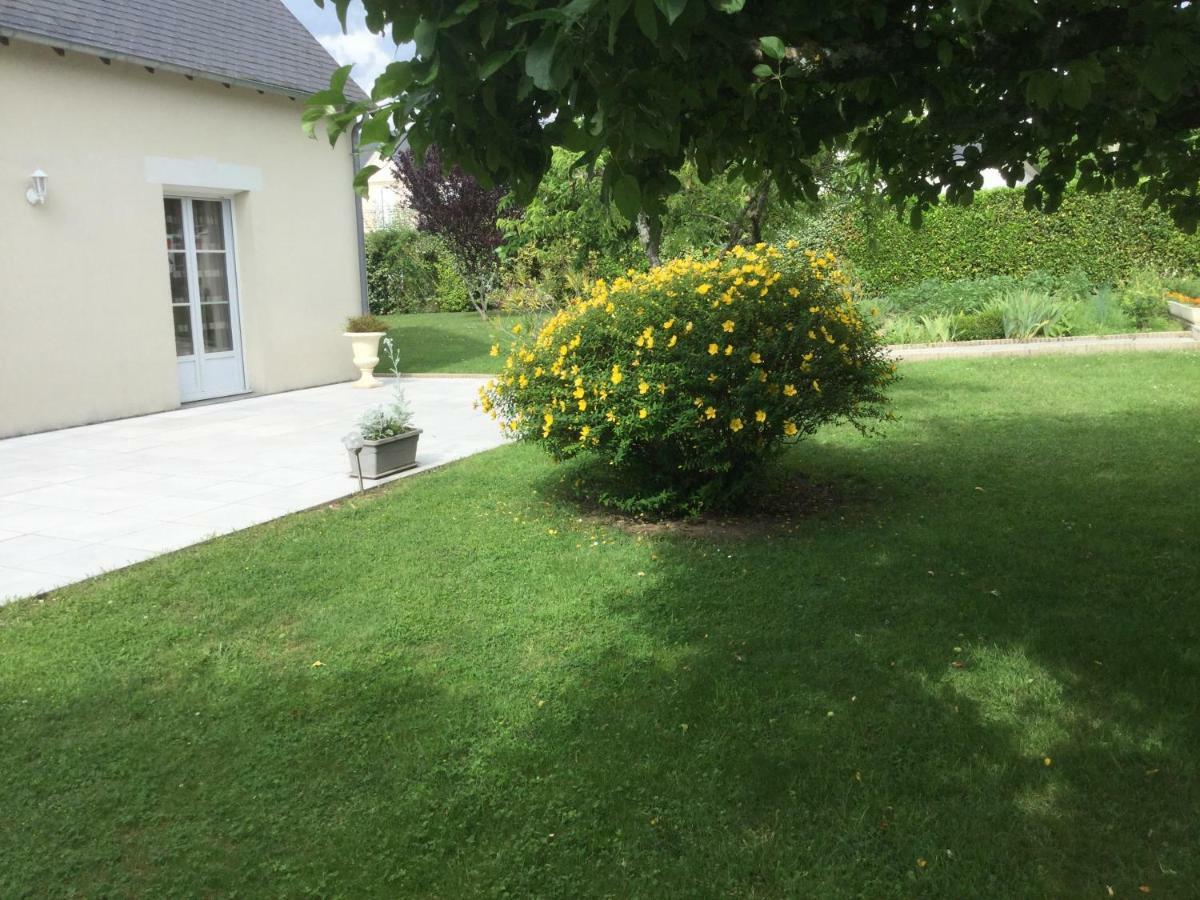 Hotel Le Hameau Du Moulin A Vent Saint-Avertin Exterior foto